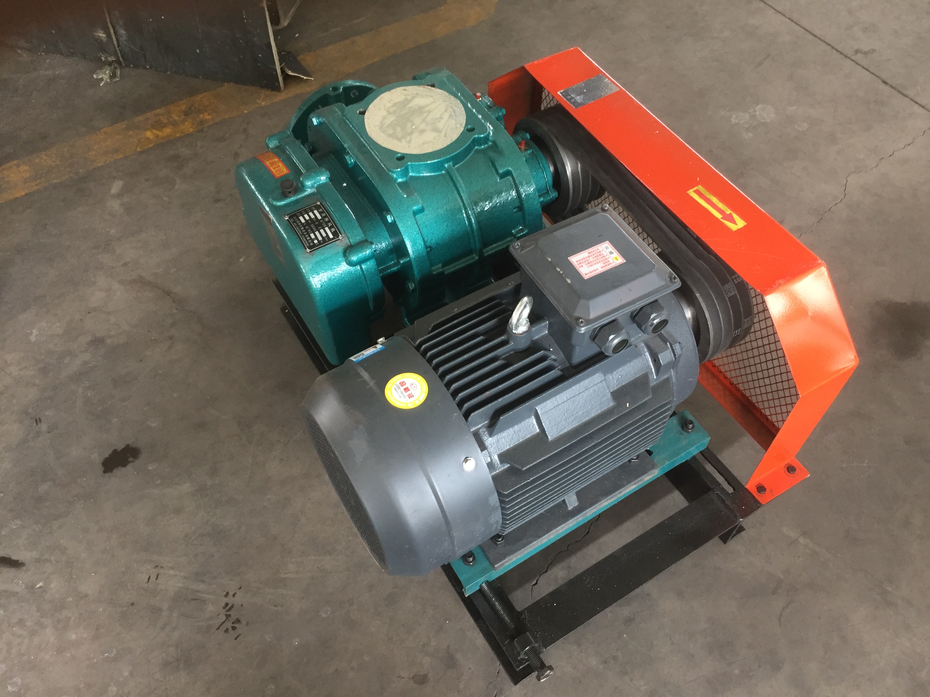 羅茨鼓風(fēng)機(jī) 羅茨鼓風(fēng)機(jī)